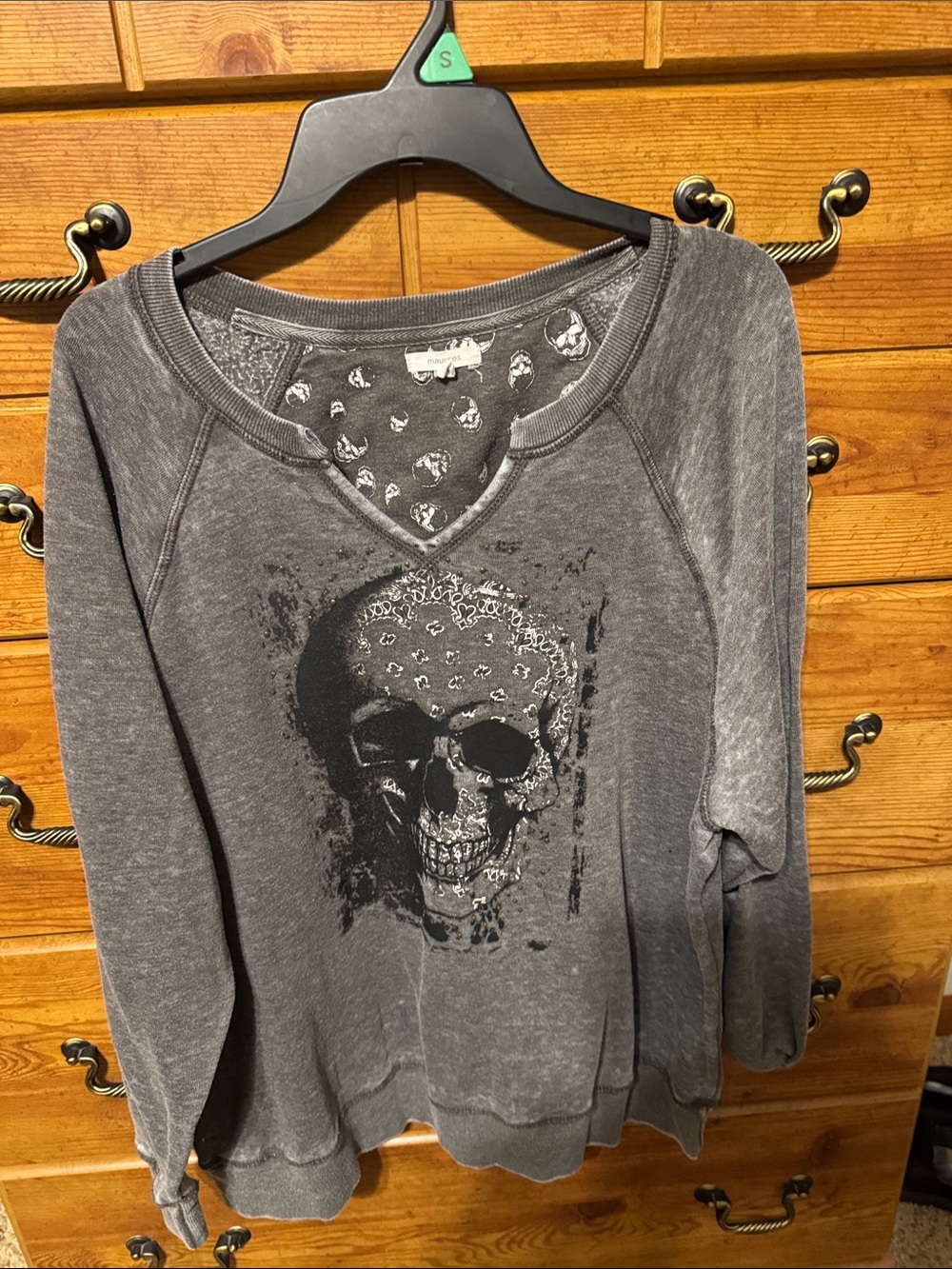 Maurices Gray Skull Graphic Sweatshirt